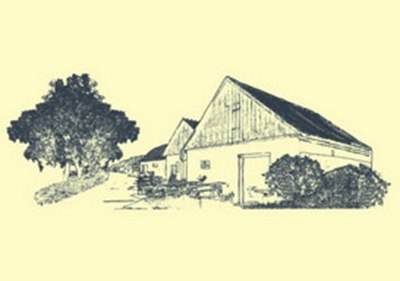 Keller, © Preyer Zeichnung von ländlichen Gebäuden und Bäumen auf einem Weg.