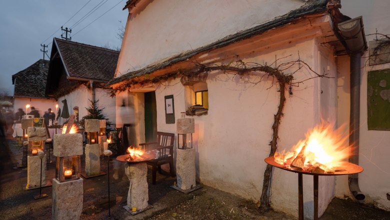 Adventmarkt in der Kellergasse in Hadres, © Niederösterreich Werbung / Claudia Schlager Adventmarkt in der Kellergasse in Hadres, © Niederösterreich Werbung / Claudia Schlager