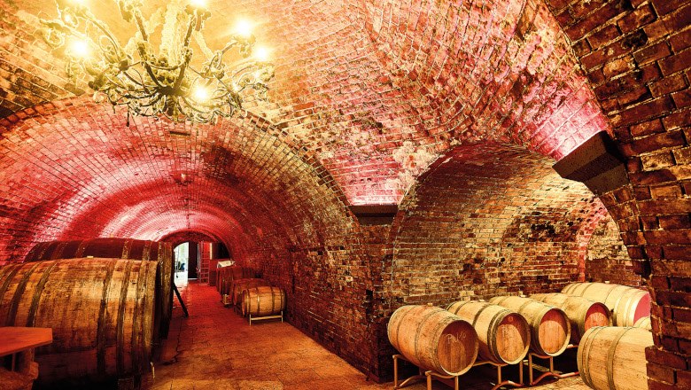 Unterirdisches Weinerlebnis im Weingut Neustifter in Poysdorf, © Weingut Neustifter Unterirdisches Weinerlebnis im Weingut Neustifter in Poysdorf, © Weingut Neustifter