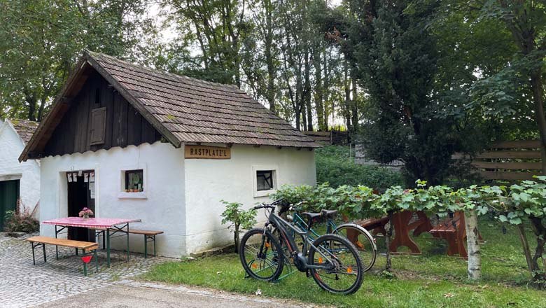 Rastplatz'l, © Weinbau - Buschenschank Familie Satzinger Rastplatz'l, © Weinbau - Buschenschank Familie Satzinger