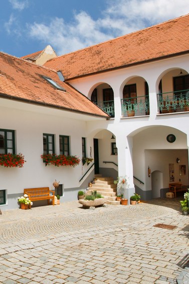 Winzerhof Stift, © Astrid Bartl Winzerhof Stift, © Astrid Bartl