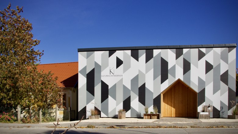 Kultursalon Niederleis in moderner Optik ..., © Kultursalon Niederleis Kultursalon Niederleis in moderner Optik ..., © Kultursalon Niederleis