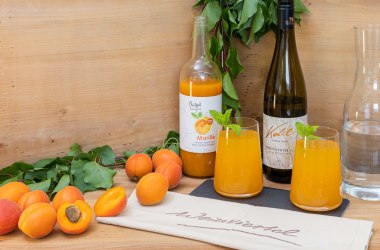 Marillenspritzer, © LEADER Region Weinviertel Ost / Simsan-Fotografie Marillenspritzer, © LEADER Region Weinviertel Ost / Simsan-Fotografie