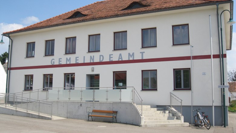 Gemeindeamt Burgschleinitz-Kühnring, © Leopold Winkelhofer Gemeindeamt Burgschleinitz-Kühnring, © Leopold Winkelhofer