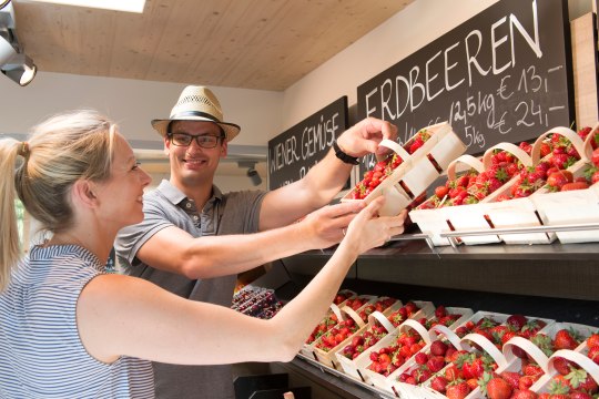 Bei regionalen Ab-Hof-Verkaufsstellen eingekauft,, © Weinviertel Tourismus / Himml Bei regionalen Ab-Hof-Verkaufsstellen eingekauft,, © Weinviertel Tourismus / Himml