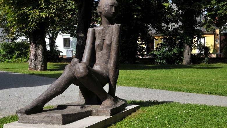 Plastik von Prof. Hans Knesl, © Weinviertel Tourismus / Mandl Plastik von Prof. Hans Knesl, © Weinviertel Tourismus / Mandl