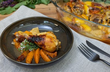 Hendl Haxen trifft Marille, © LEADER Region Weinviertel Ost / Simsan-Fotografie Hendl Haxen trifft Marille, © LEADER Region Weinviertel Ost / Simsan-Fotografie