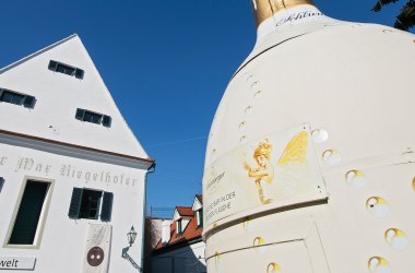 Schlumberger Sektwelt, © Schlumberger Sektwelt Schlumberger Sektwelt, © Schlumberger Sektwelt