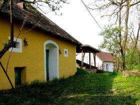 Kellerensemble in Minichhofen, &copy; Weinstra&szlig;e Weinviertel West