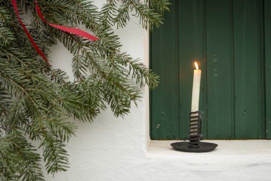 und leuchtender Kerzenschein., © Weinviertel Tourismus / Astrid Bartl