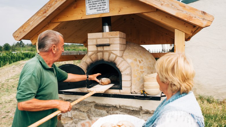 Brot backen, © Weinviertel Tourismus / Gollner
