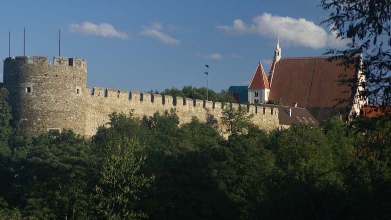 Kanzlerturm & Stadtmauer, © H. Veigl