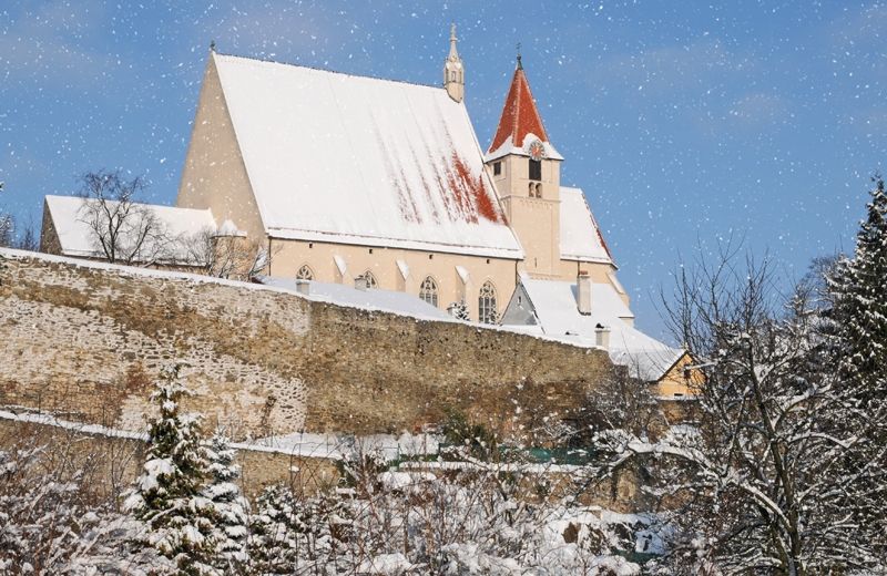 Pfarrkirche St. Stephan im Winter