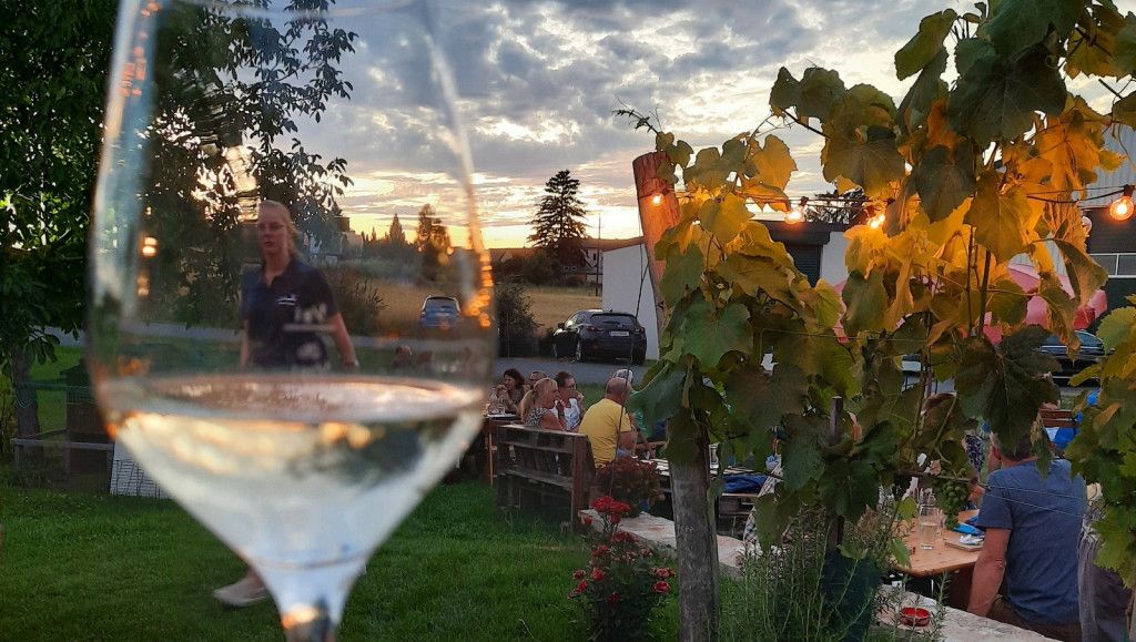 Chillige Abende beim Heurigen Pletzer