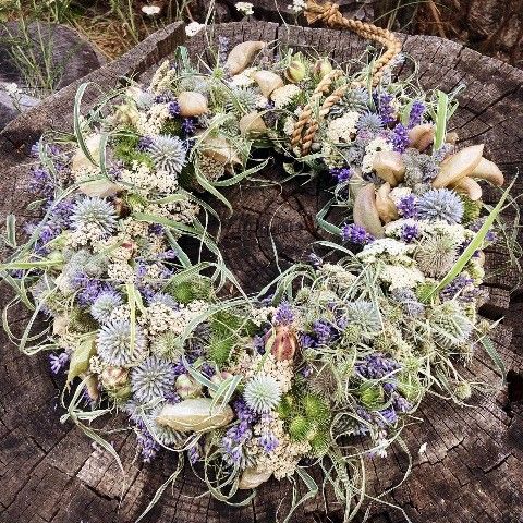Kranz mit Lavendel, Kugeldisteln, Schafgarbe, Gräsern etc