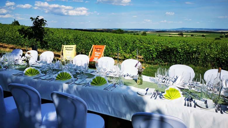 Tafeln im Weinviertel