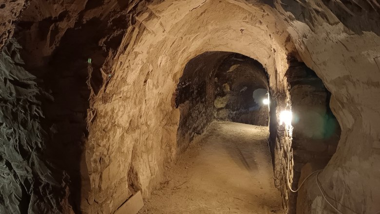 In the wine cellar, &copy; Ing. Alexander Gr&ouml;schl