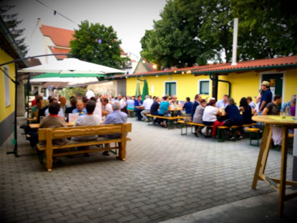 Offene Kellertür