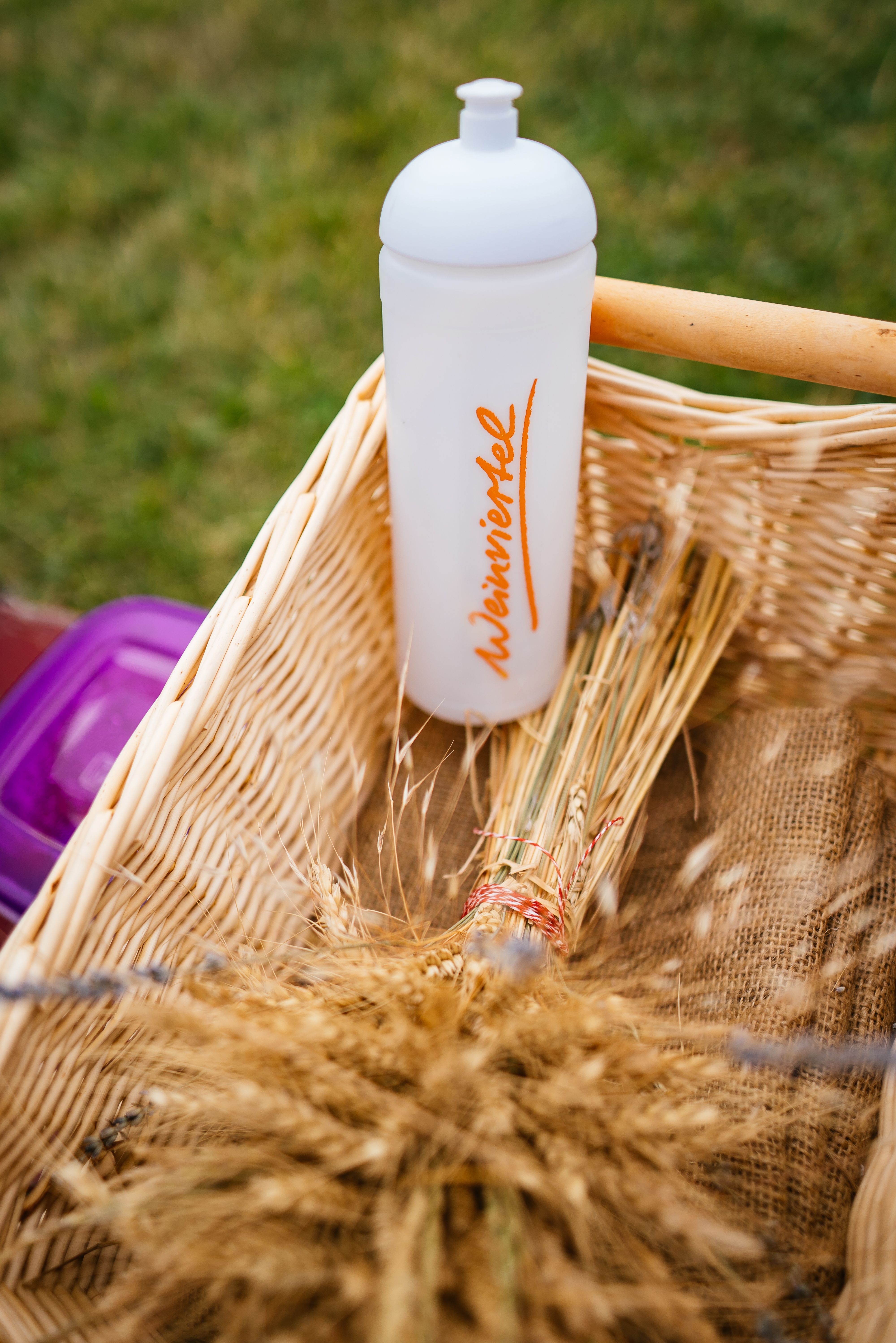Trinkflasche mit Weinviertel Logo