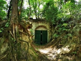Scheinbar vergessene Kellergasse Seitweg in Hadres, &copy; Weinstra&szlig;e Weinviertel West