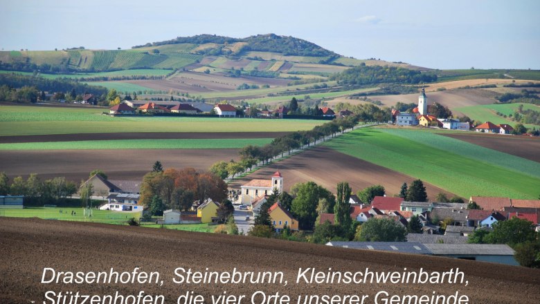 Landschaft mit Feldern und Dörfern in Drasenhofen, Österreich.