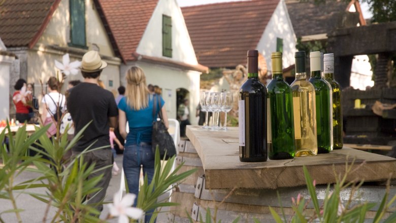 Den Wein feiern, © Weinviertel Tourismus / Robert Herbst