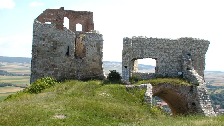 Castle ruins, © Marktgemeinde Staatz