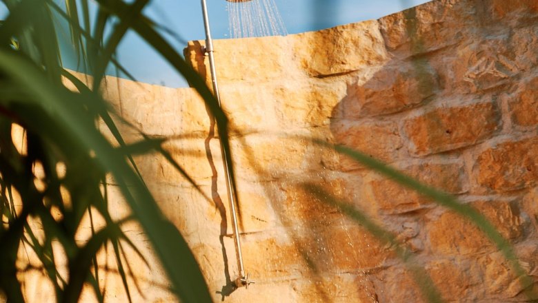 Außendusche im Garten, © Apartments Vineyard19