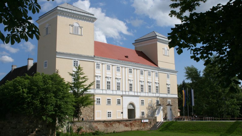 Schloss Wolkersdorf Vorderansicht, © Stadtgemeinde Wolkersdorf