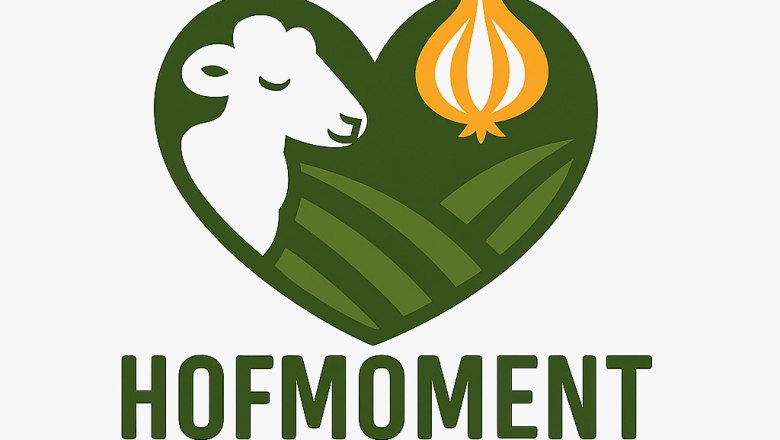 Logo mit einem Schaf und einer Zwiebel in einem grünen Herz, darunter der Text 'Hofmoment Bock auf Zwiebel'.
