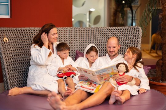 Eigene Familienoase: ideal für einen Kuscheltag, © Therme Laa / Pflanzl Media