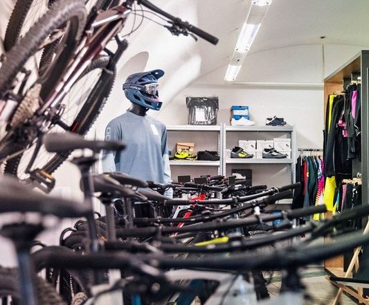 Räder zum Kauf oder Verleih, © sgrafit bike