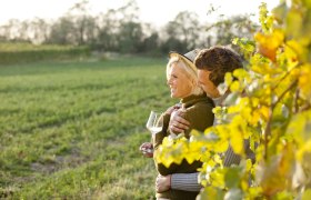 Genie&szlig;er und Weinliebhaber kommen im Weinherbst Weinviertel voll auf ihre Kosten., &copy; Retzer Land / Astrid Bartl